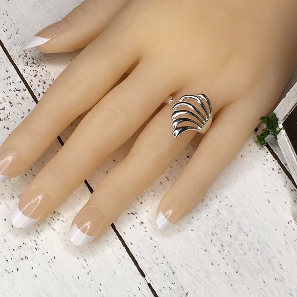 Angel Wing Ring 6.5 - Picture 3 of 8